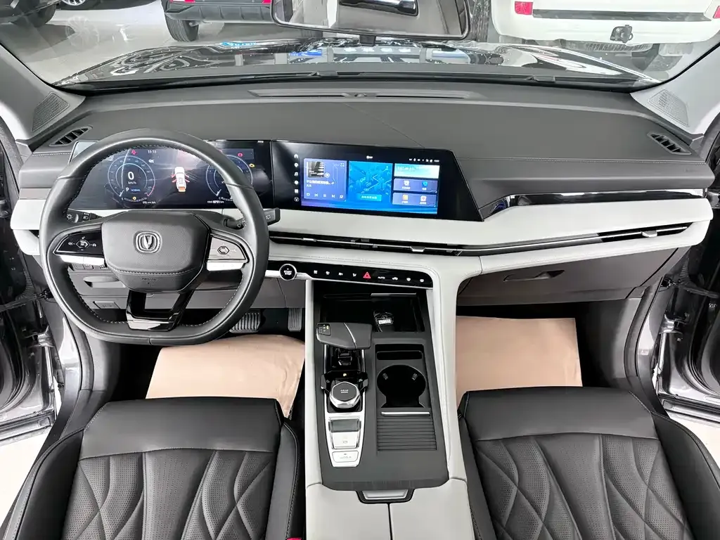Changan CS75 PLUS — фото 4