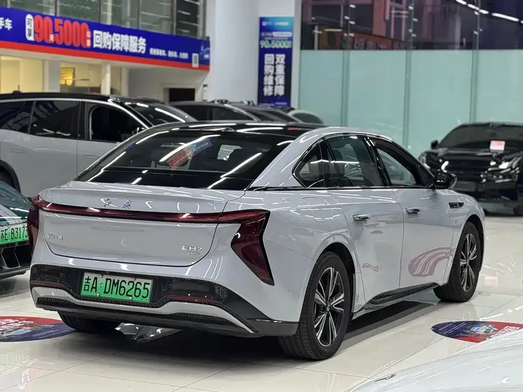 Hongqi EH7 — фото 10