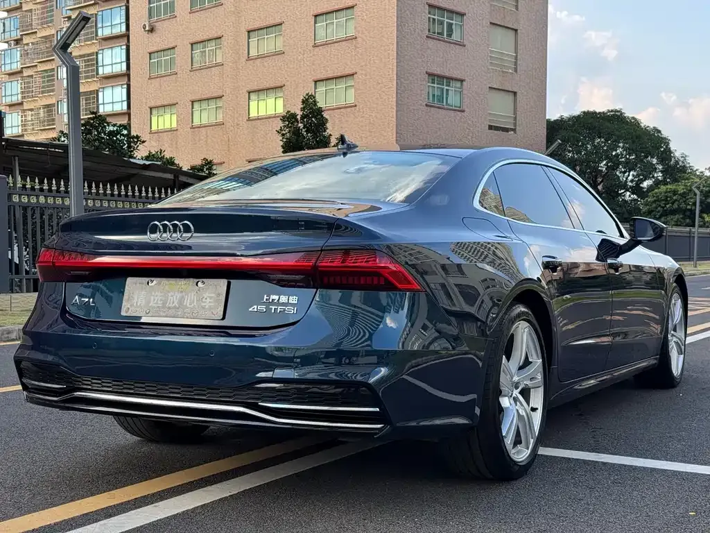 Audi A7L — фото 4