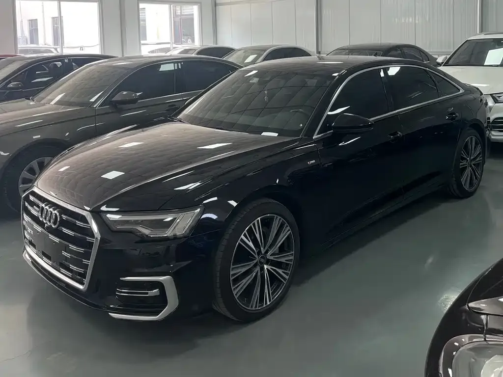 Audi A6L — фото 1