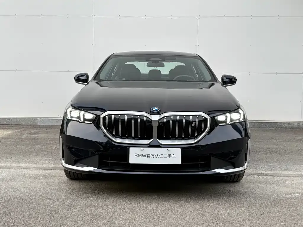 BMW i5 — фото 3