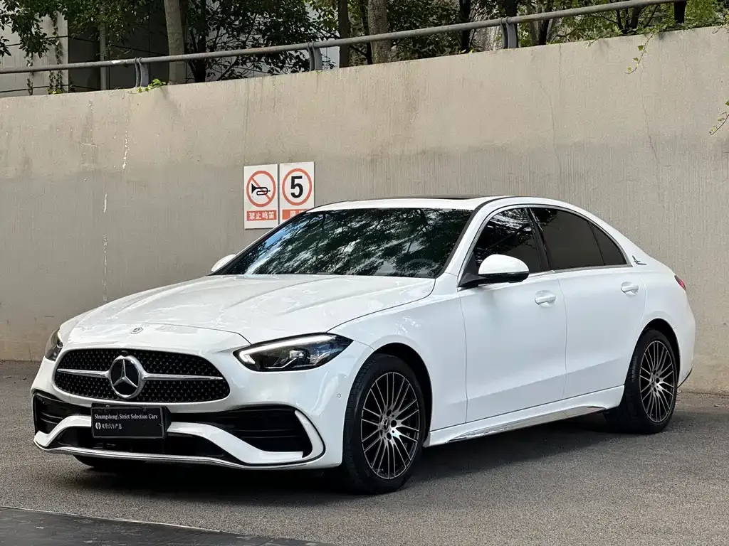 Mercedes-Benz C-Class — фото 1