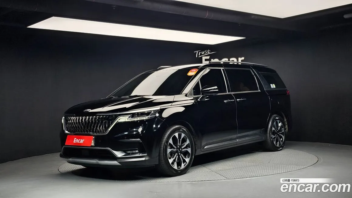 Kia Carnival — фото 1