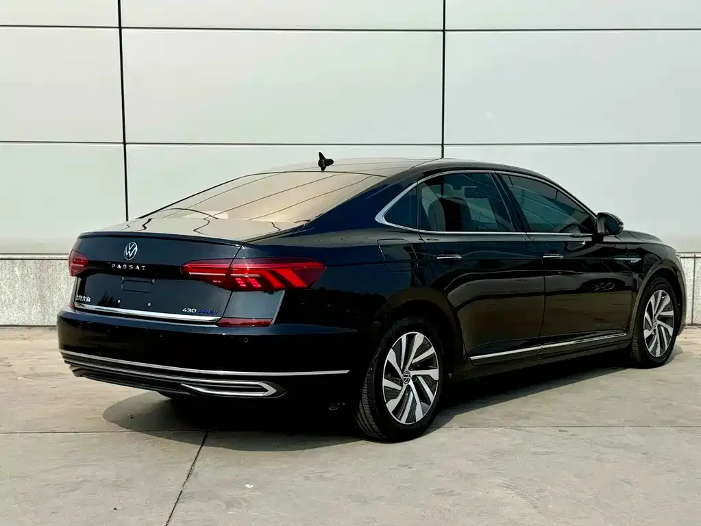 Volkswagen Passat New Energy — фото 4