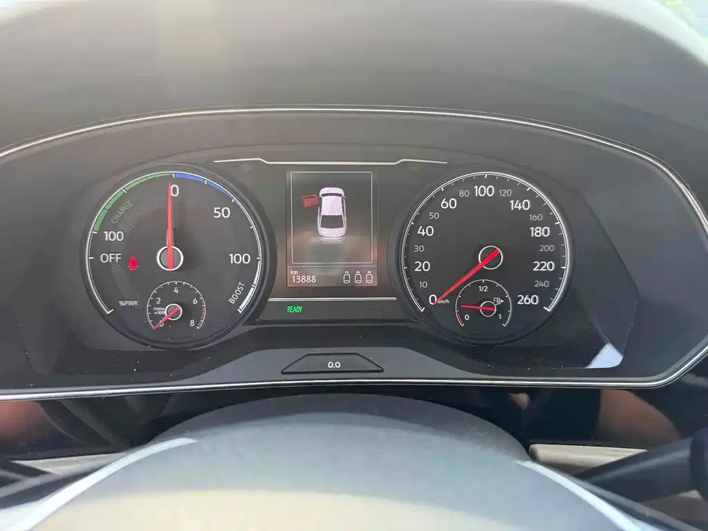 Volkswagen Passat New Energy — фото 6