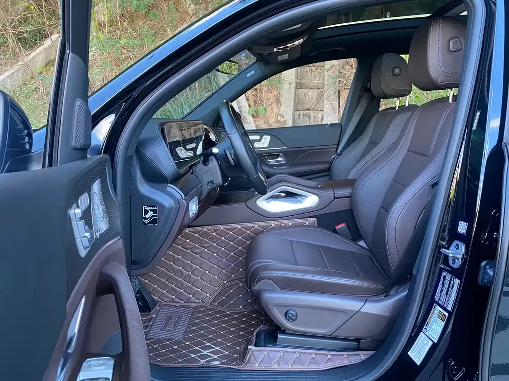 Mercedes-Benz GLS — фото 6