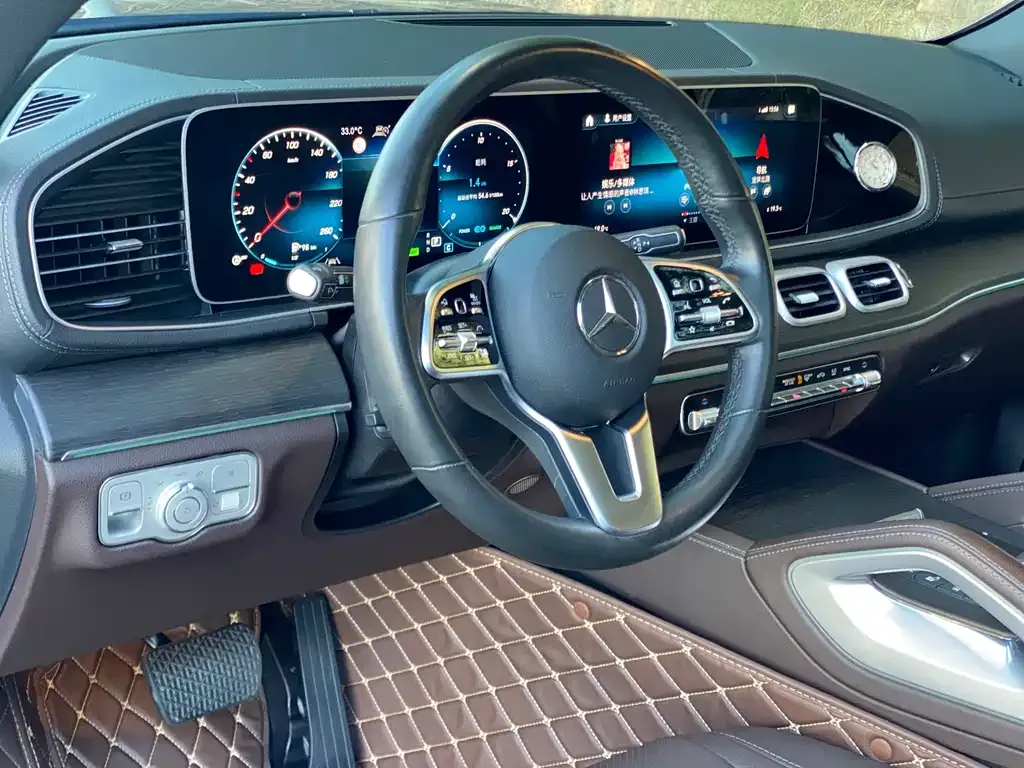 Mercedes-Benz GLS — фото 8