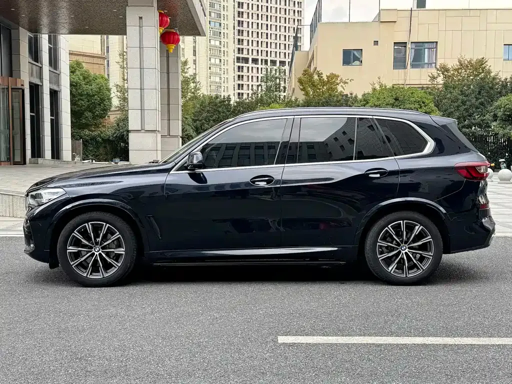 BMW X5 (Import) — фото 5
