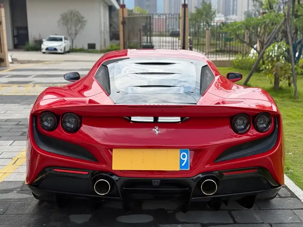 Ferrari F8 — фото 5