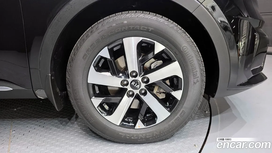 Kia Sorento — фото 5