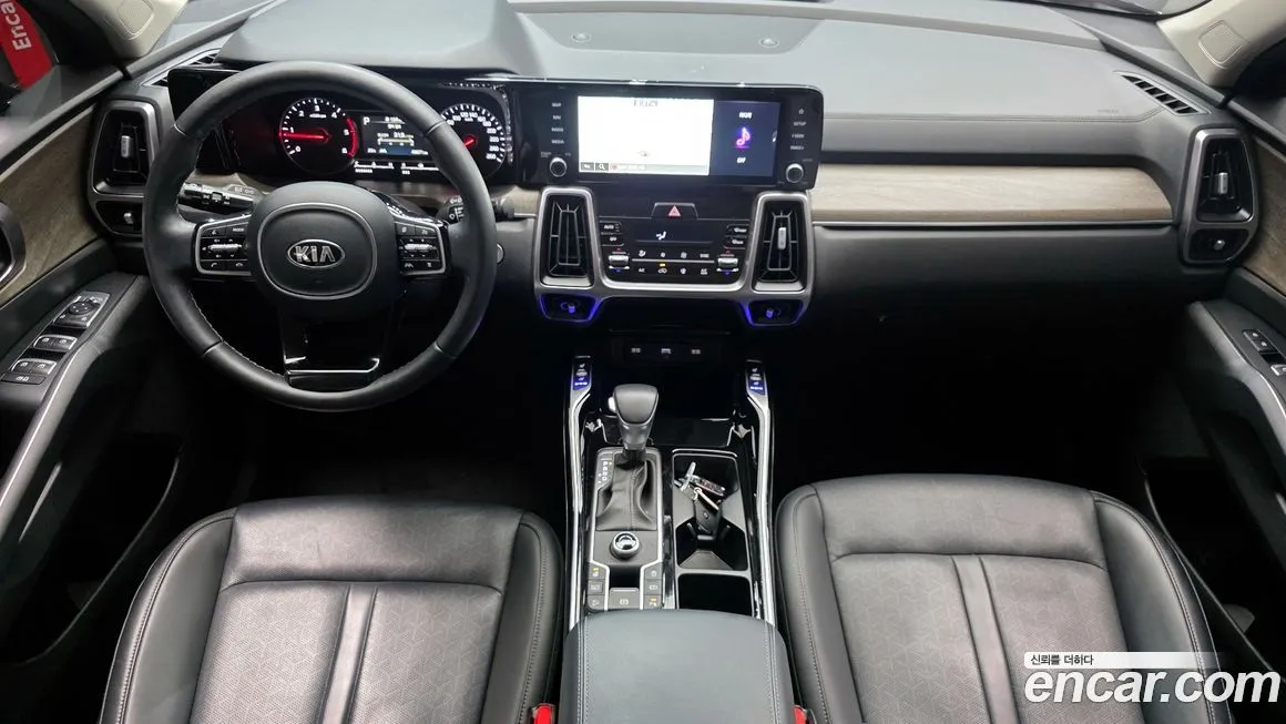 Kia Sorento — фото 7