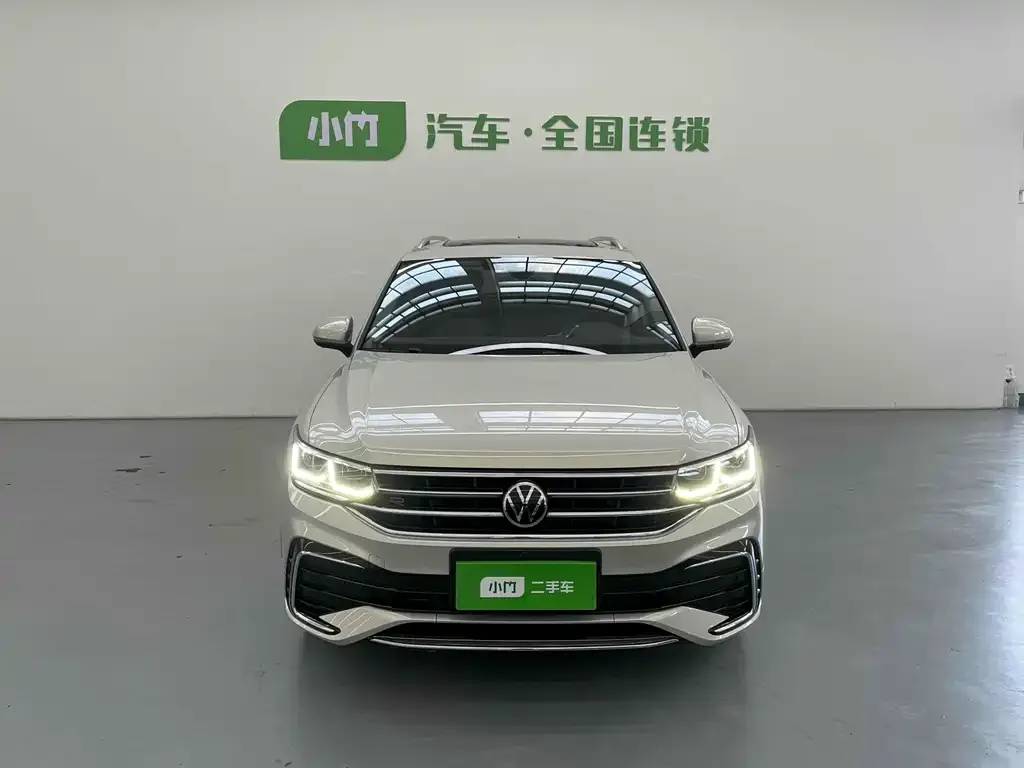 Volkswagen Tiguan L — фото 2
