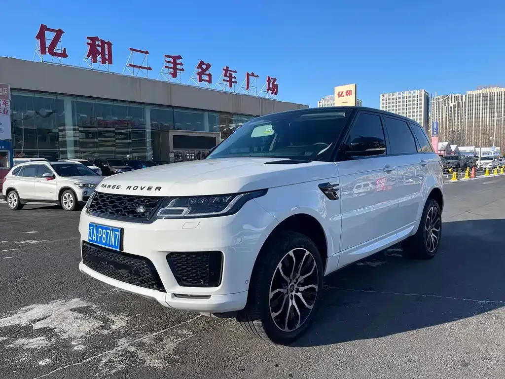 Land Rover Sport — фото 1