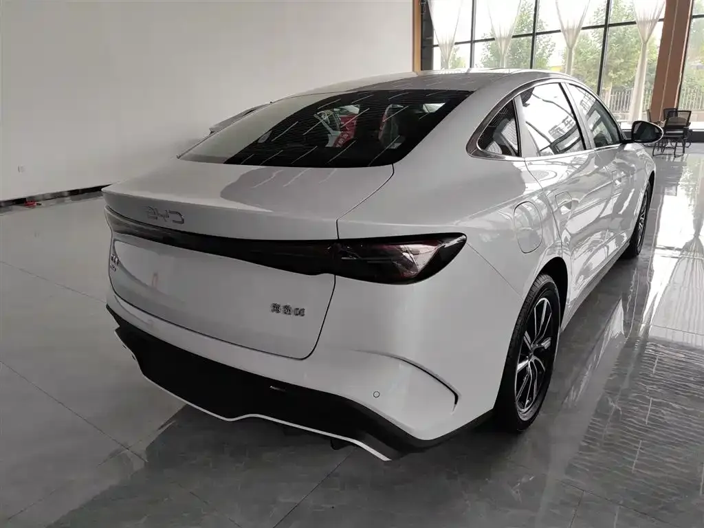 BYD Seal 06 NEV — фото 7