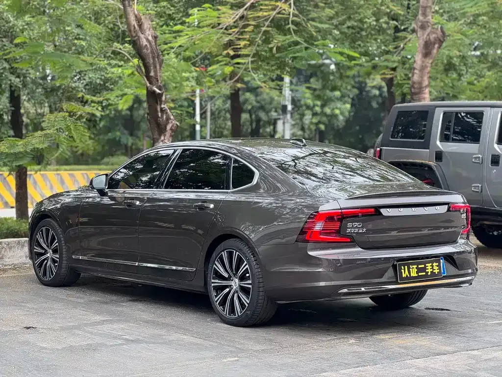 Volvo S90 — фото 8