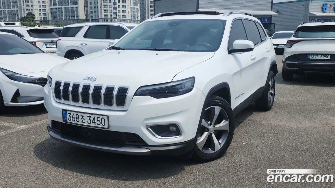 Jeep Cherokee — фото 1