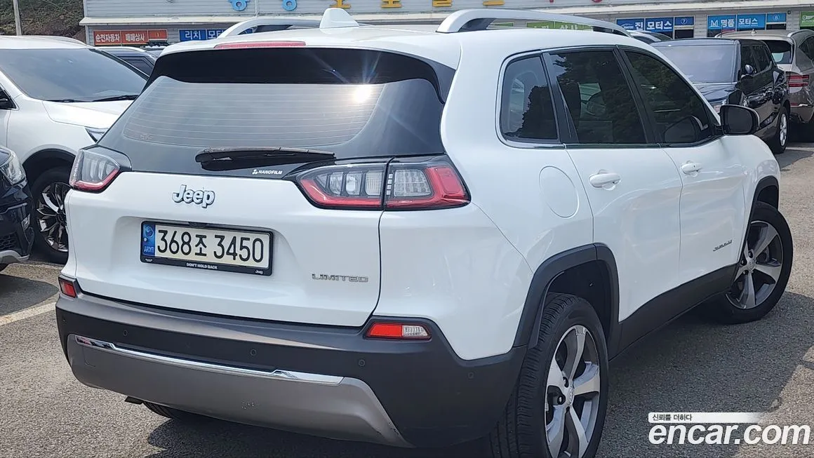 Jeep Cherokee — фото 3