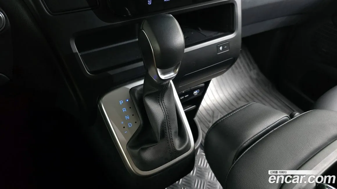 Hyundai Staria — фото 9