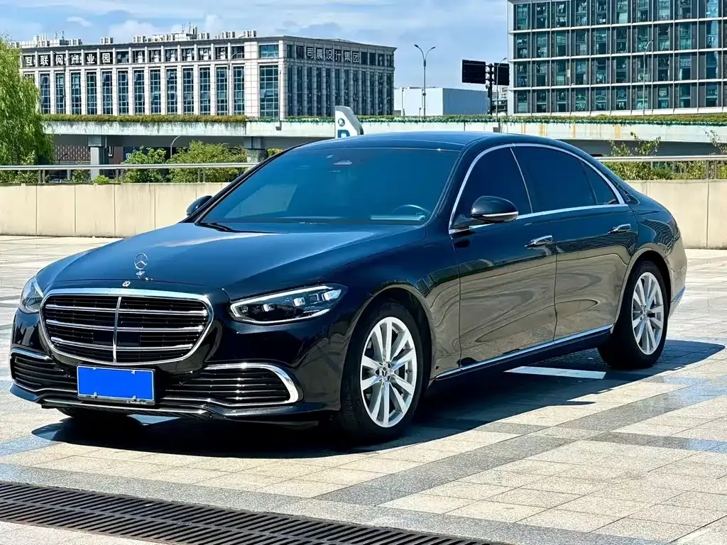 Mercedes-Benz S-Class — фото 1