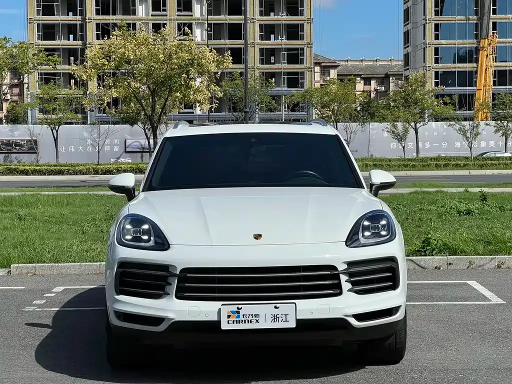 Porsche Cayenne — фото 2