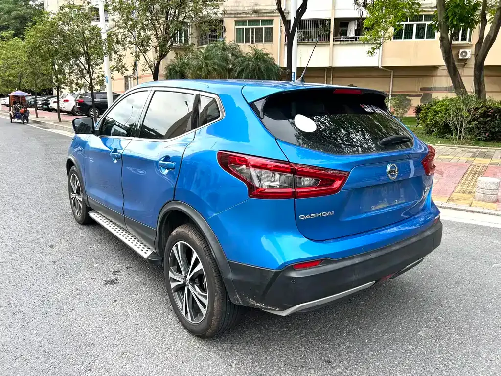 Nissan Qashqai — фото 4