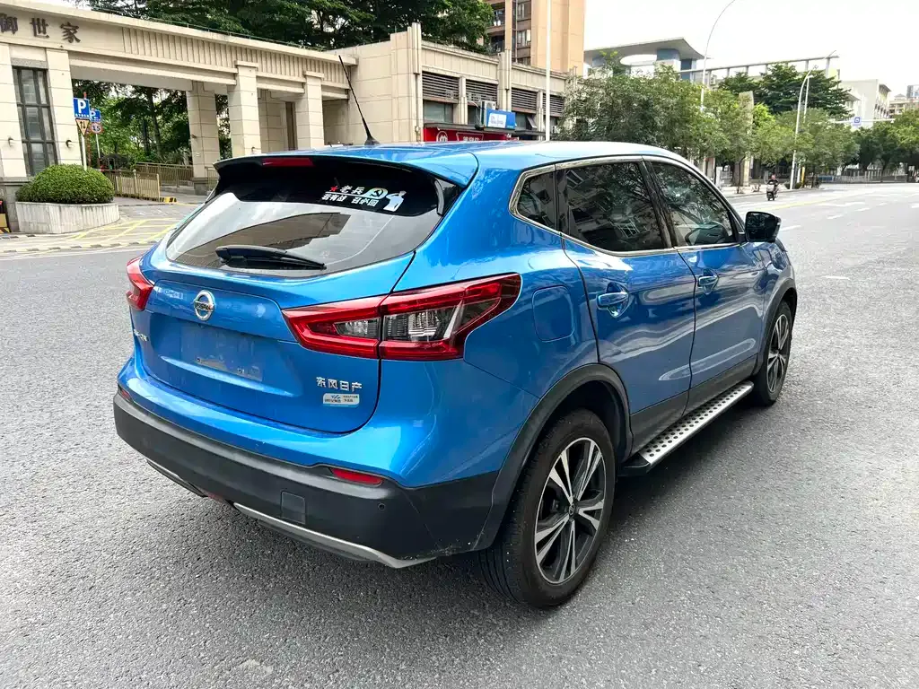 Nissan Qashqai — фото 6