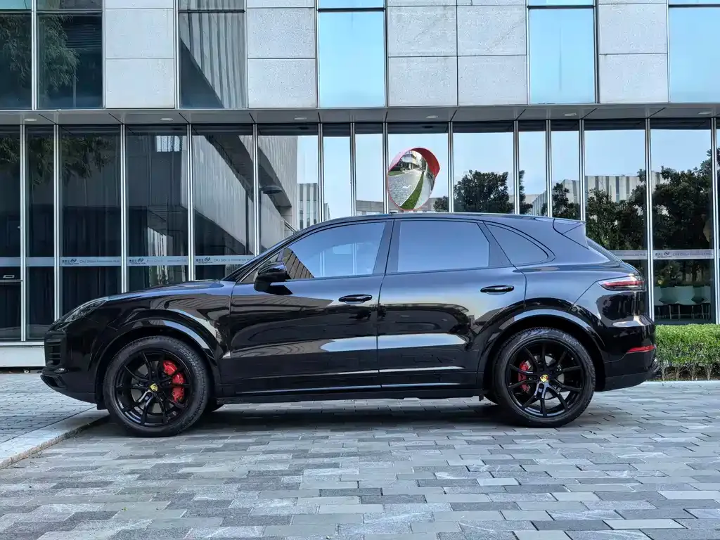 Porsche Cayenne — фото 6