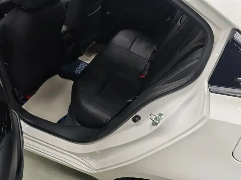 Toyota Allion — фото 10