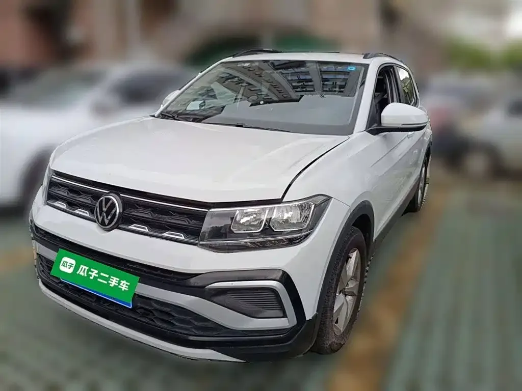 Volkswagen T-Cross — фото 1
