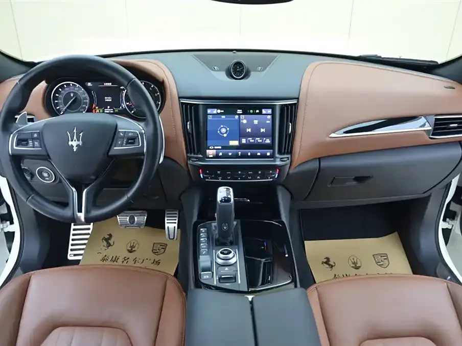Maserati Levante — фото 6