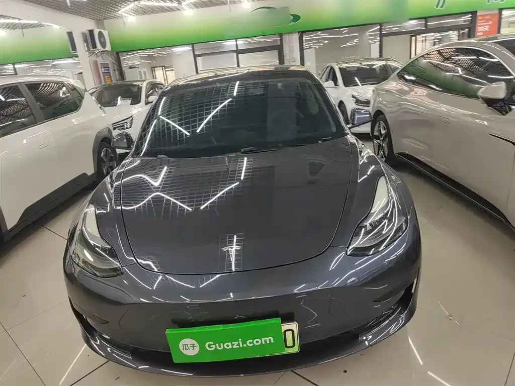 Tesla Model 3 — фото 3