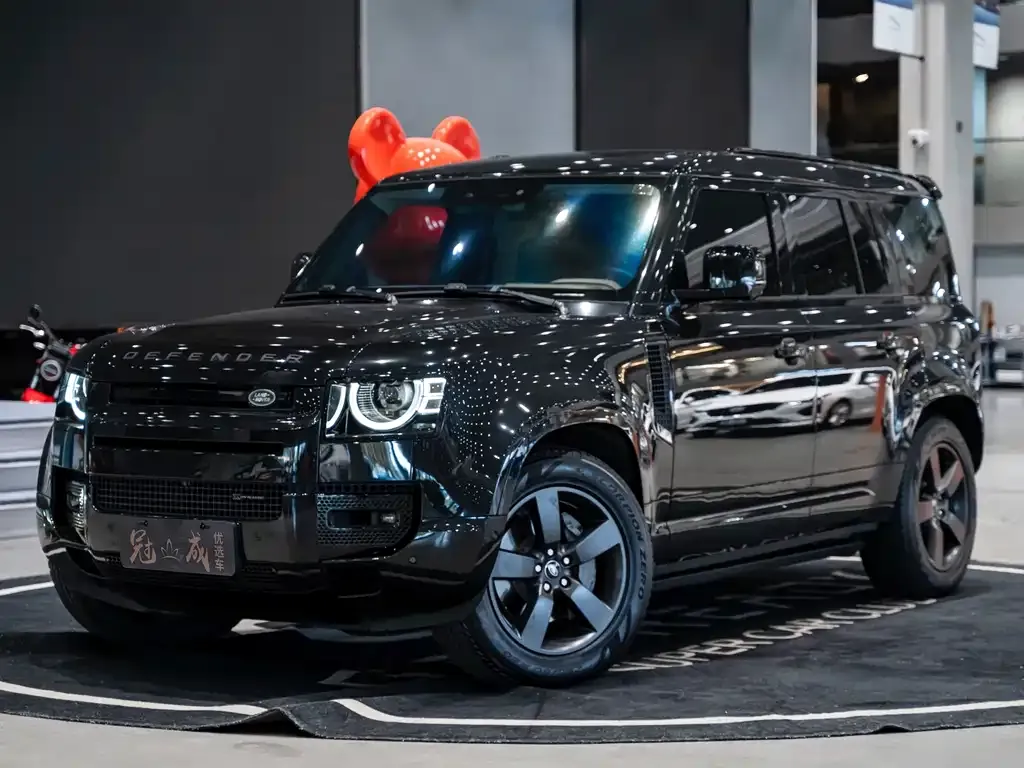 Land Rover Defender — фото 1