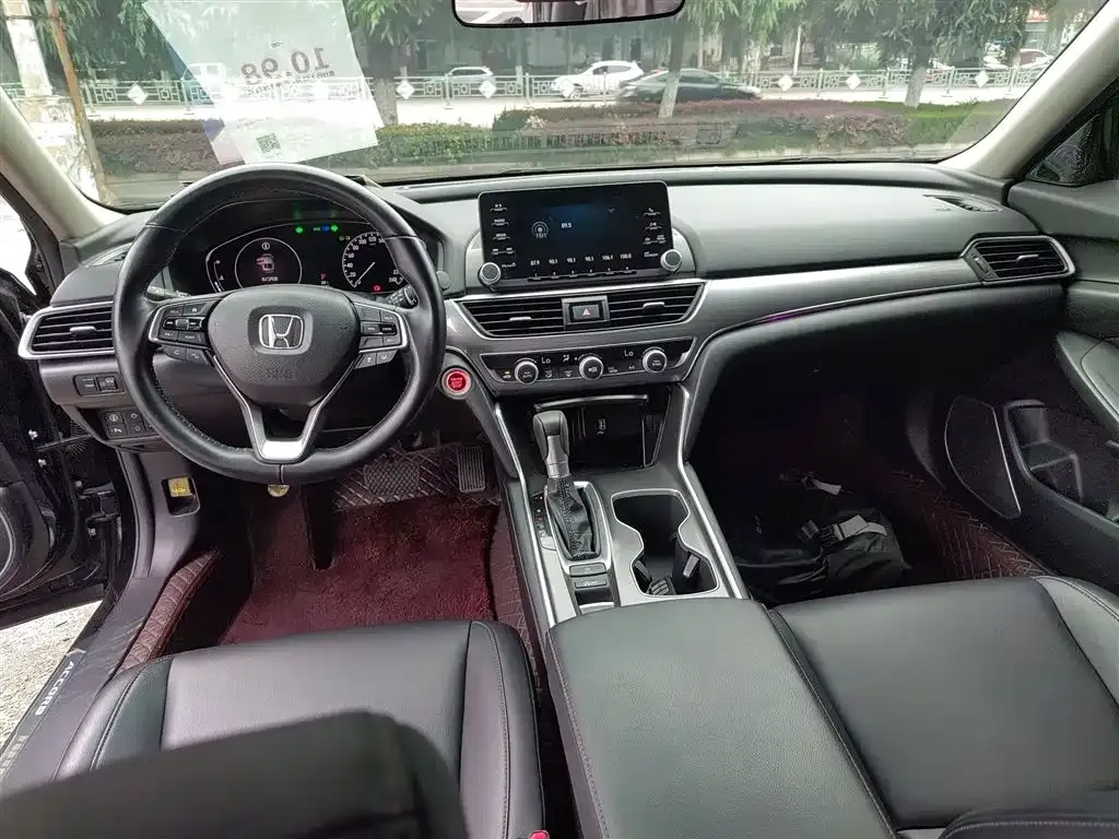 Honda Accord — фото 10