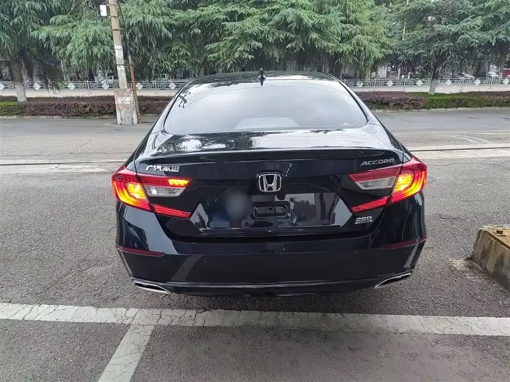Honda Accord — фото 6