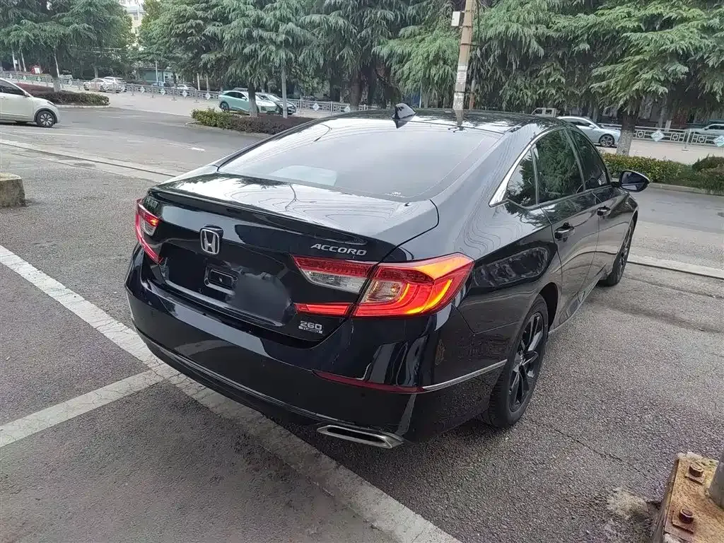 Honda Accord — фото 7
