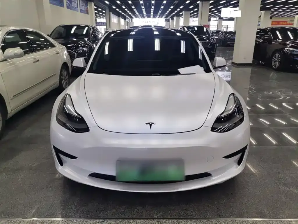 Tesla Model 3 — фото 3