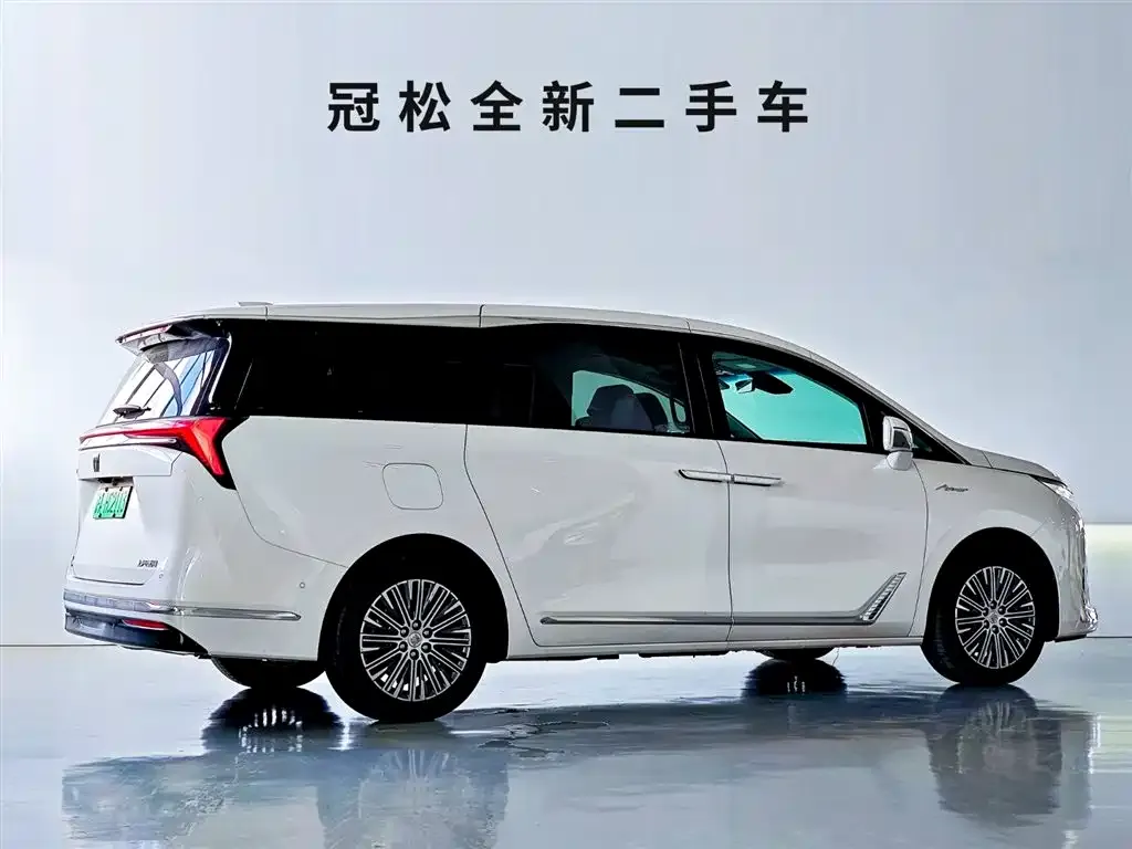 Buick GL8 Hybrid — фото 3