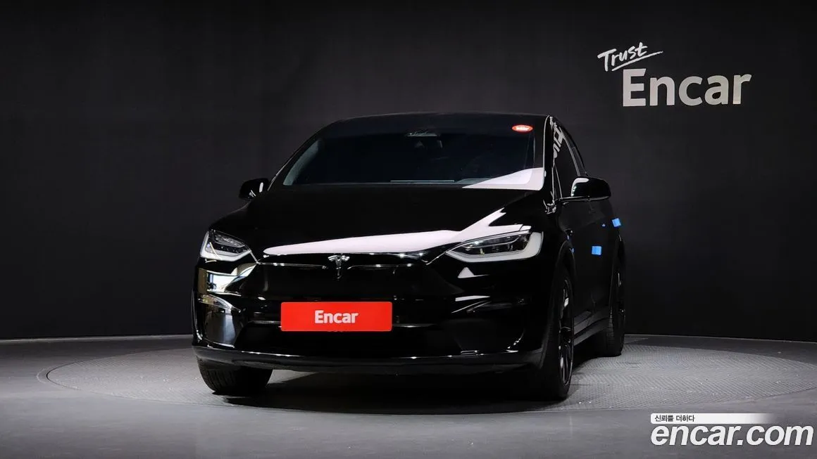 Tesla Model X — фото 3