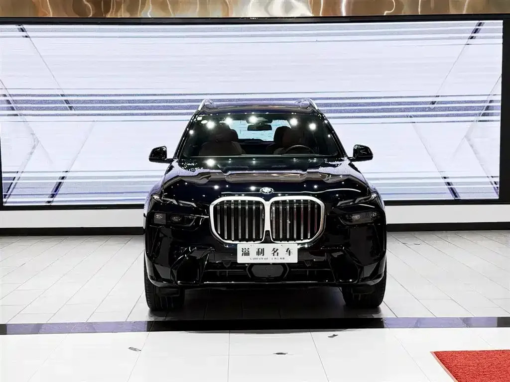 BMW X7 — фото 7