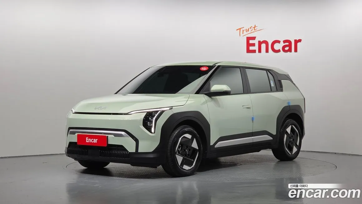 Kia EV3 — фото 1