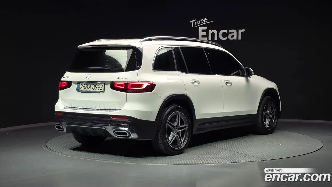 Mercedes-Benz GLB-Class — фото 2