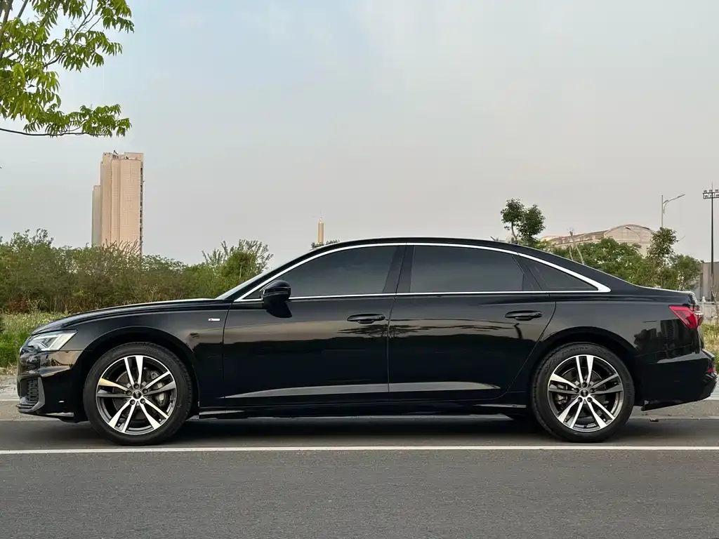 Audi A6L — фото 4