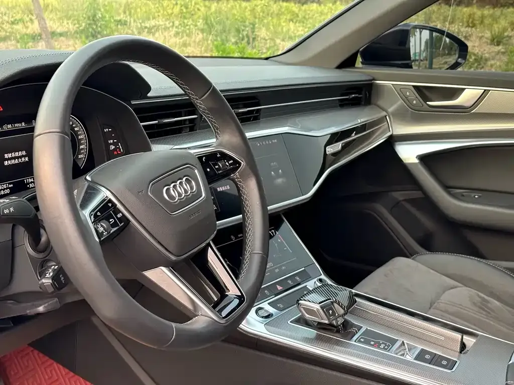 Audi A6L — фото 6