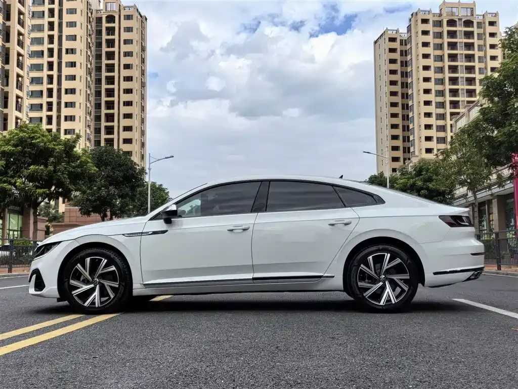 Volkswagen CC — фото 10