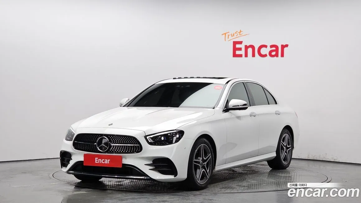 Mercedes-Benz E-Class — фото 1