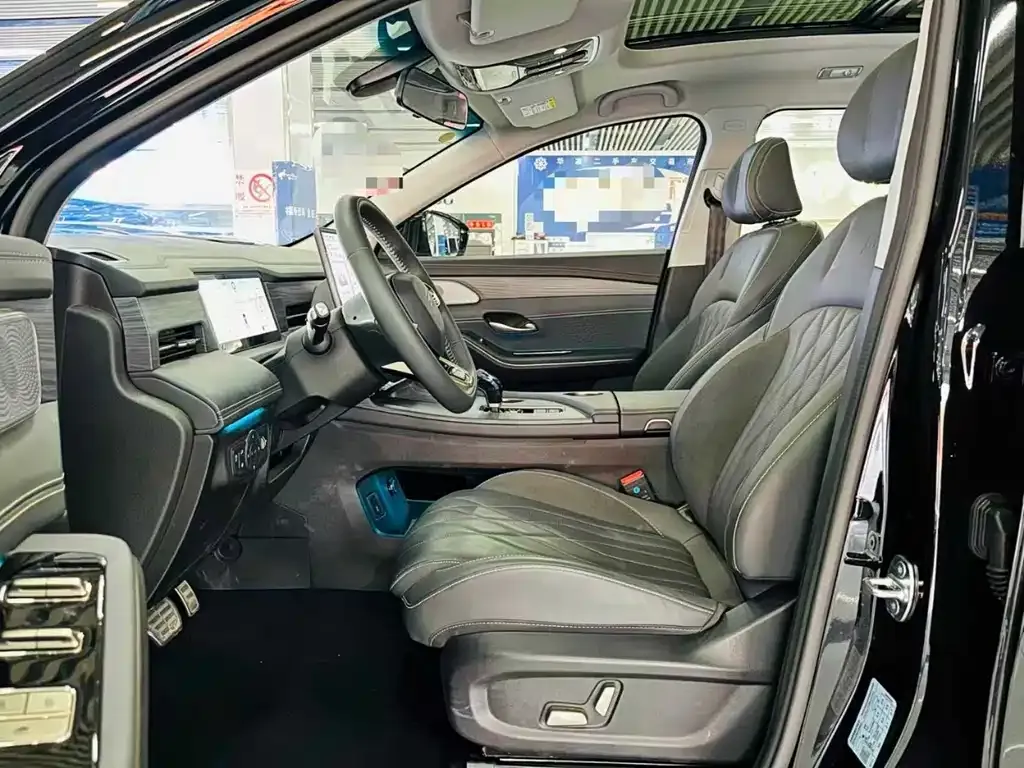 Jetour X90 C-DM — фото 7
