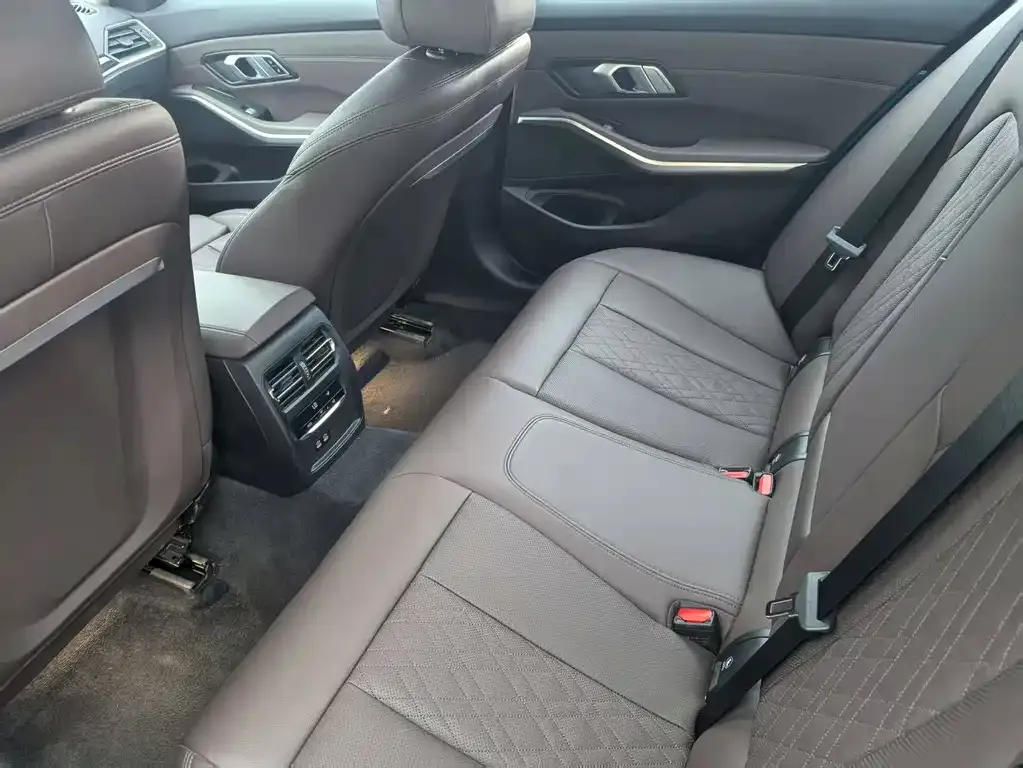 BMW 3 Series — фото 10