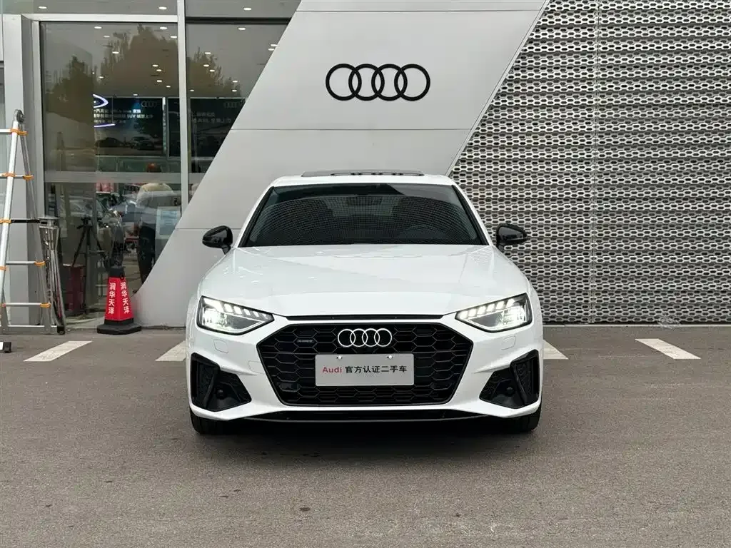 Audi A4L — фото 2