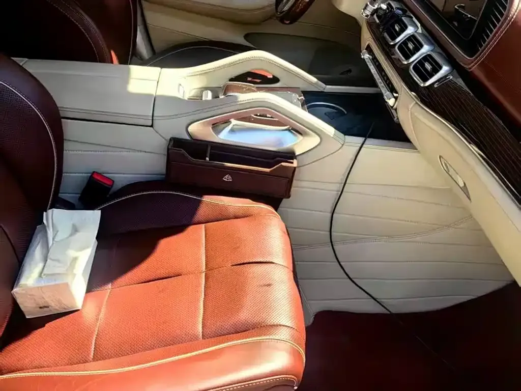 Mercedes-Benz GLS — фото 10