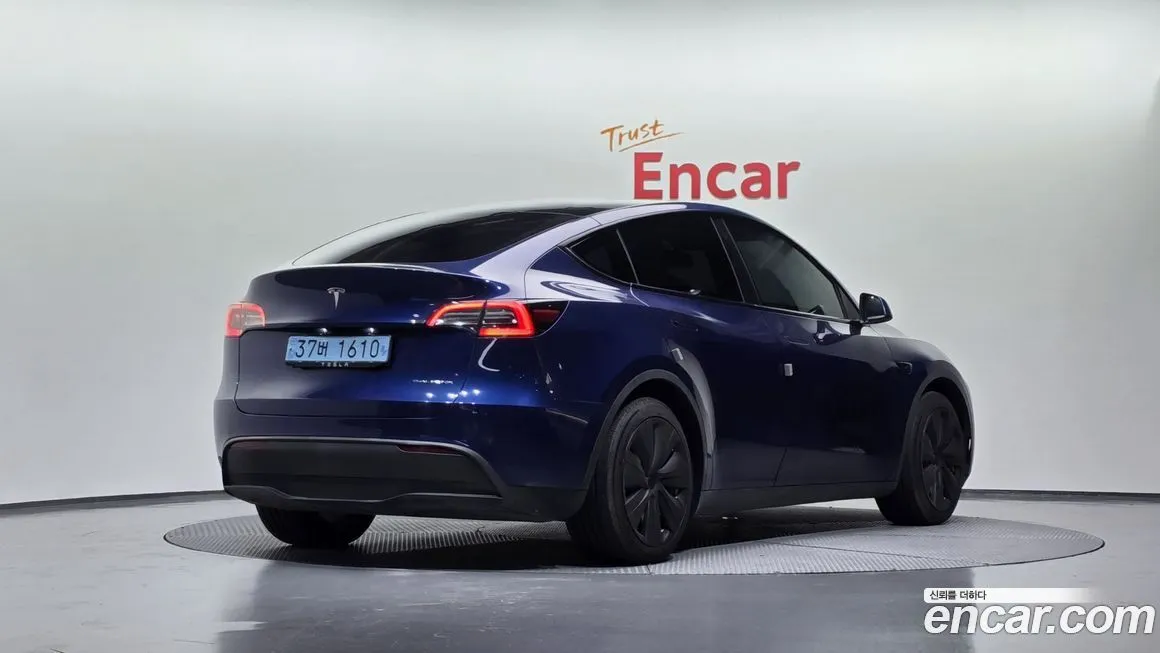 Tesla Model Y — фото 2